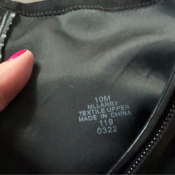 Marc Fisher Larry Pointed Toe Sock Booties NWOT - Picture 5 of 7